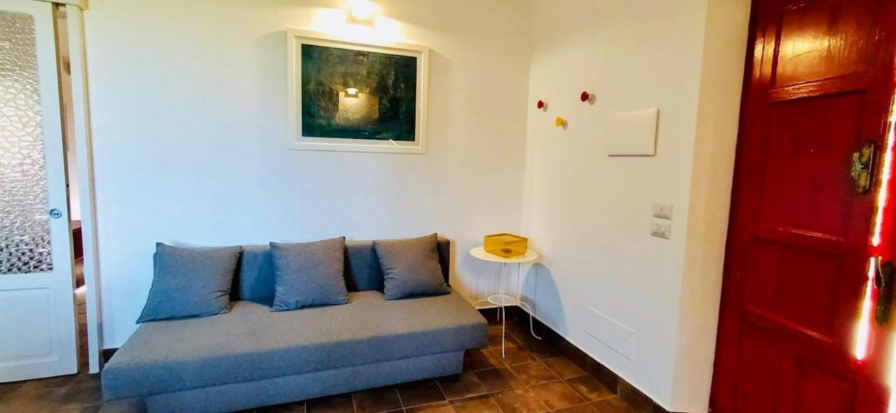 Agricontura Pensionat Capri Leone Exteriör bild